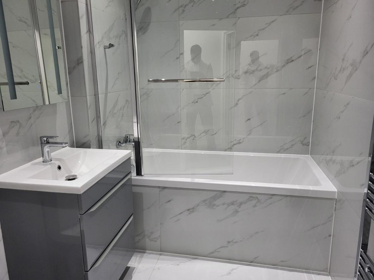 1 Bed Flat, Airport Pick, Drop Available Fibre Broadband, New, Washer Dryer, 10 Mins From City Centre Dartford Esterno foto